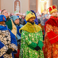 Orszak z udziałem kilkunastu tysięcy osób. Barwny korowód