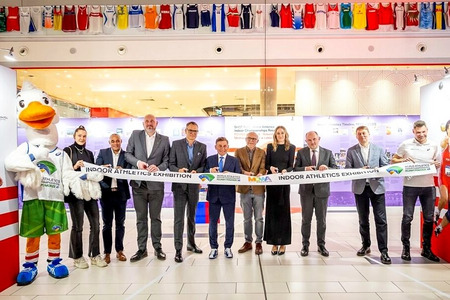 Otwarcie wystawy przygotowanej przez Museum of World Athletics, fot. Szymon Zdziebło/tarantoga.pl dla UMWKP
